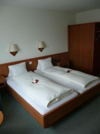 Weinhalde Hotel Jona Room photo